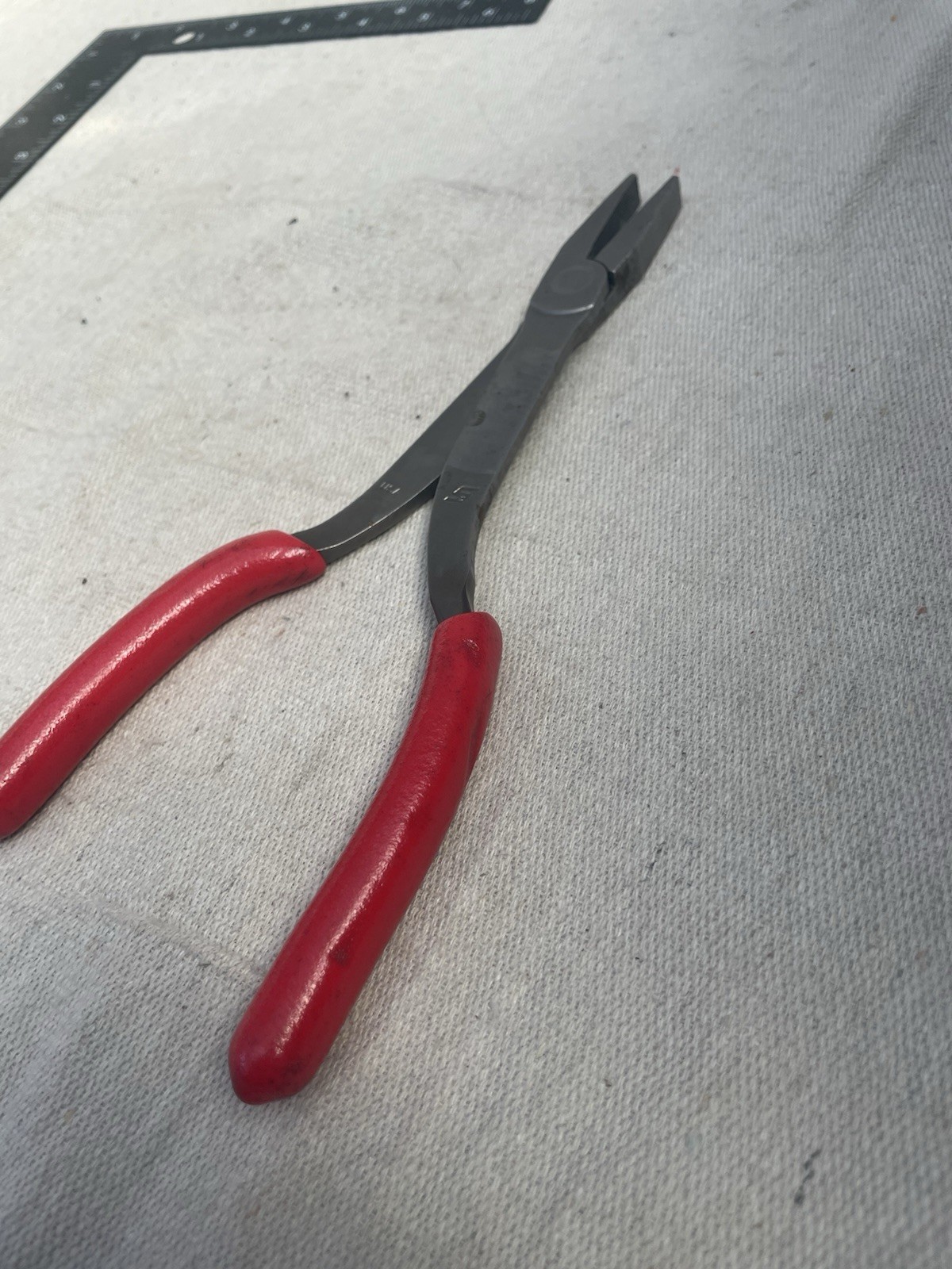Snap On 61CF Duck Bill Pliers Red Soft Grip Handles