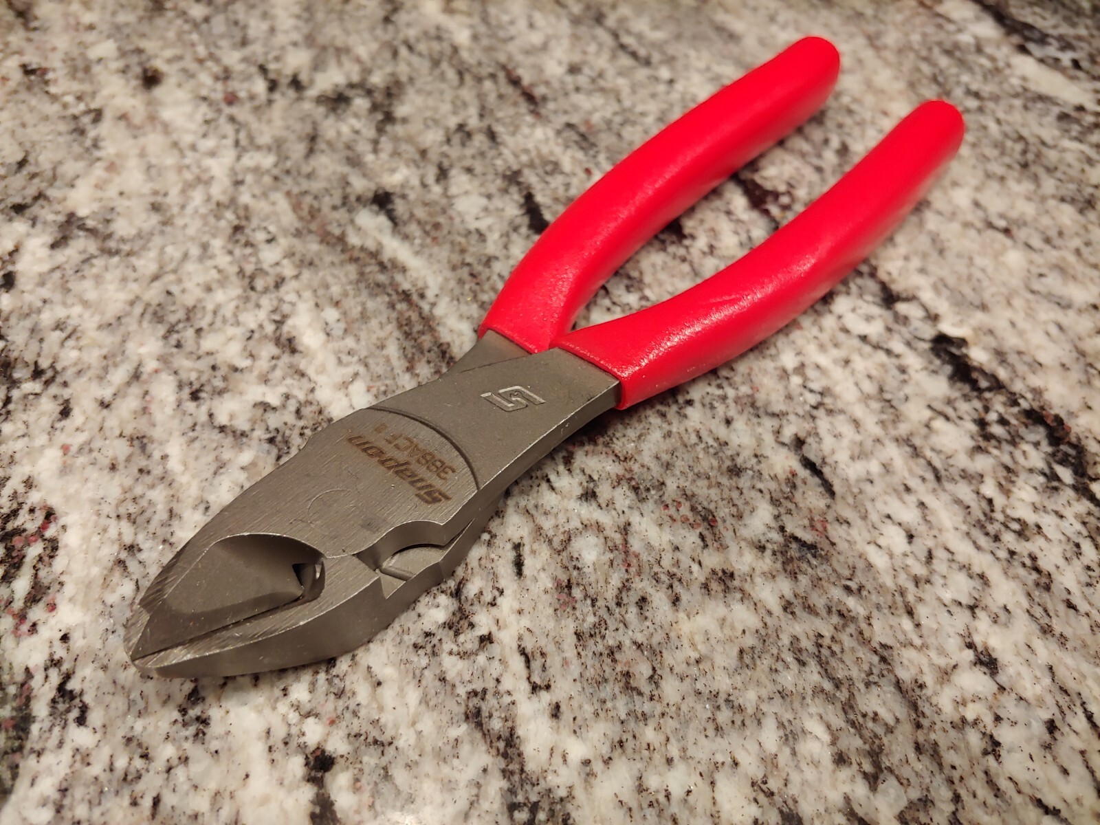 Snapon Tools 8″ Vector Edge High Leverage Diagonal Cutter Pliers – RED