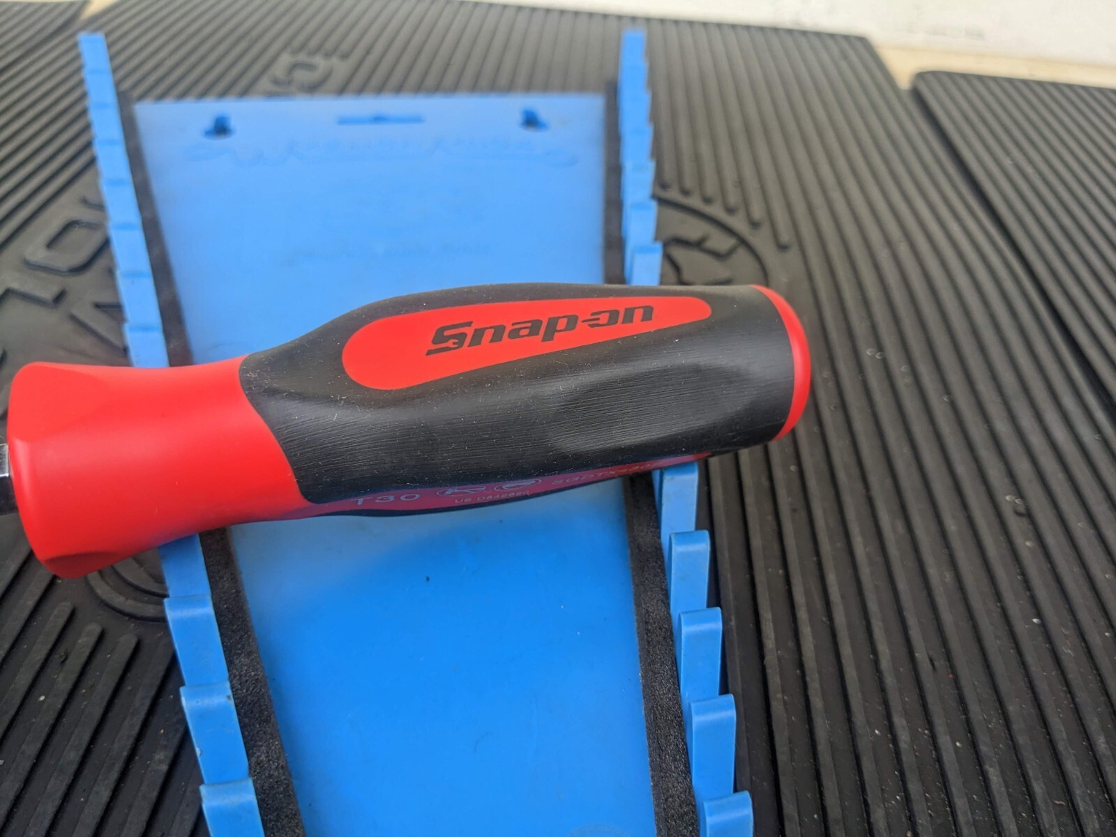 #bc458 NEW! Snap-on USA RED Soft Grip T30 Torx Screwdriver SGDTX430B