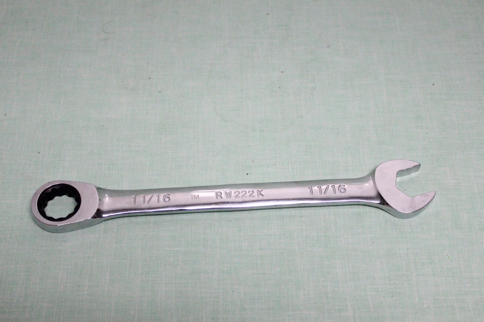 MAC TOOLS 11/16 Combo Wrench 12 Point 1m rw222k