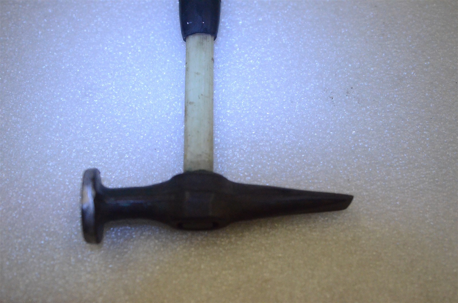 Craftsman Pair of Vintage Body Picking and Dinging Hammers Fiberglass Handles