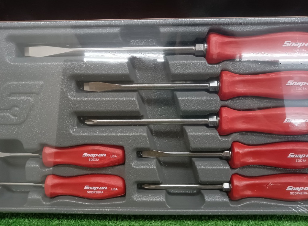 Snap-On SDDX70AR 7 Piece Combination Screwdriver Set Unused In Storage