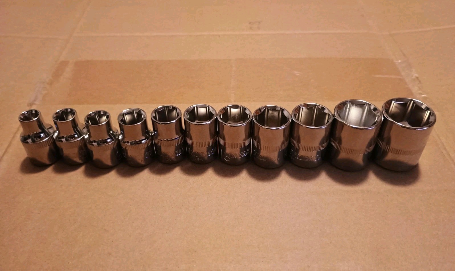 CHANNELLOCK 11 Piece METRIC 6 Point Standard Socket Set For 3/8″ Drive