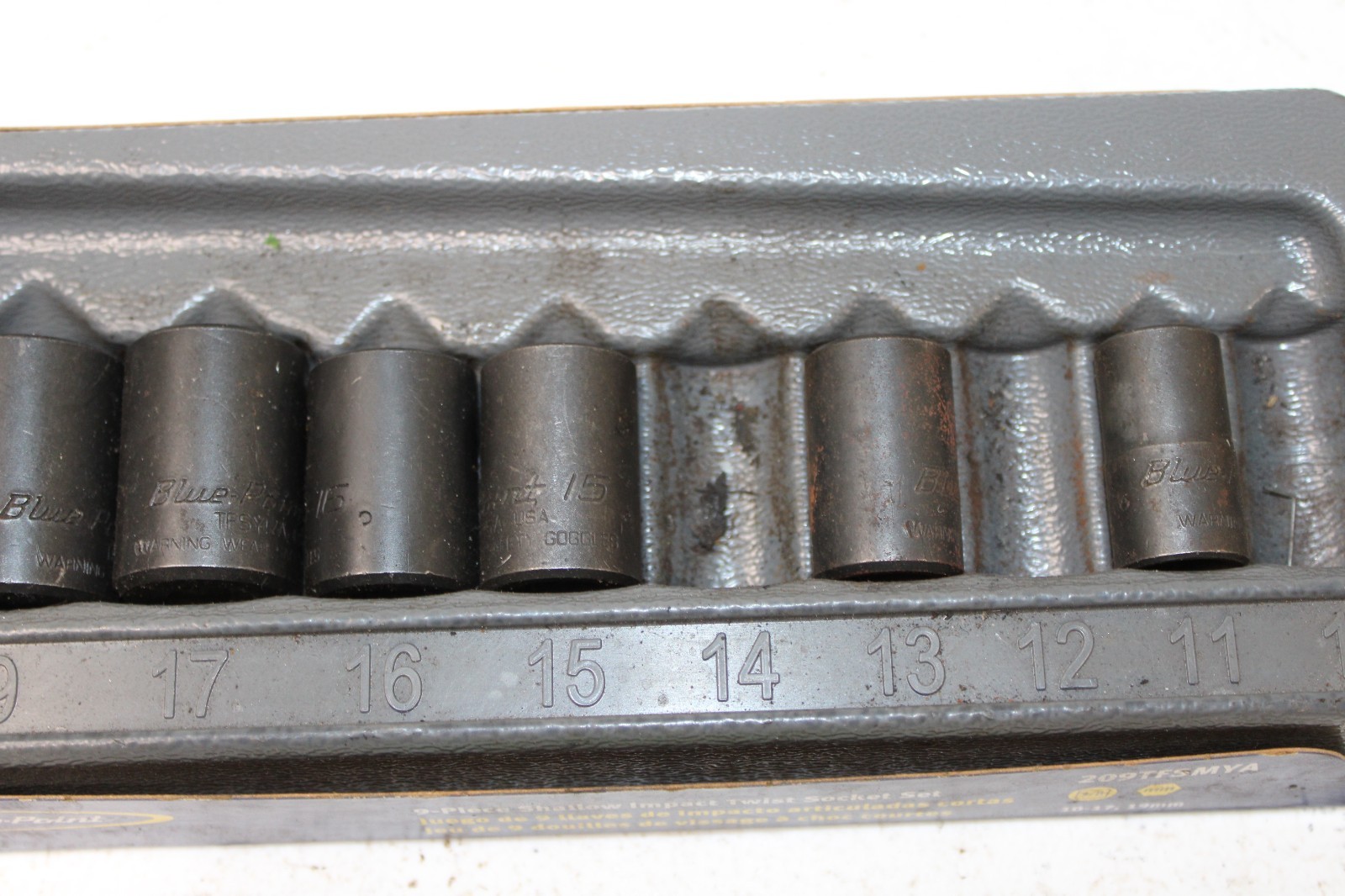 Blue-Point 209TFSMYA 6-Piece 3/8″ Dr Metric/SAE Shallow Twist Impact Socket Set