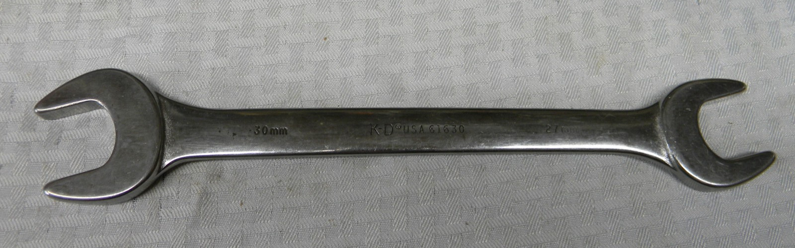 K-D TOOLS 27MM X 30MM DOUBLE OPEN-END WRENCH #61630 MADE IN THE USA 12-3/4″ OVL
