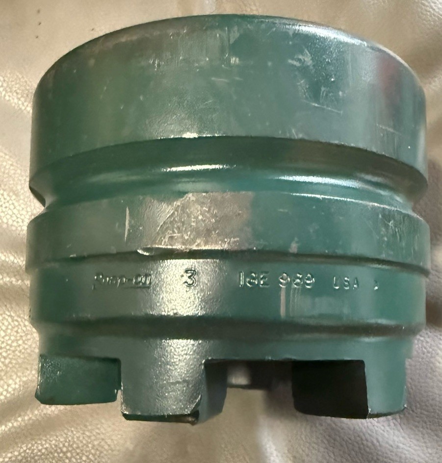 Snap On IGE 969 2 1/2 Drive Castle Nut Socket See Pictures Very Clean Barely Use