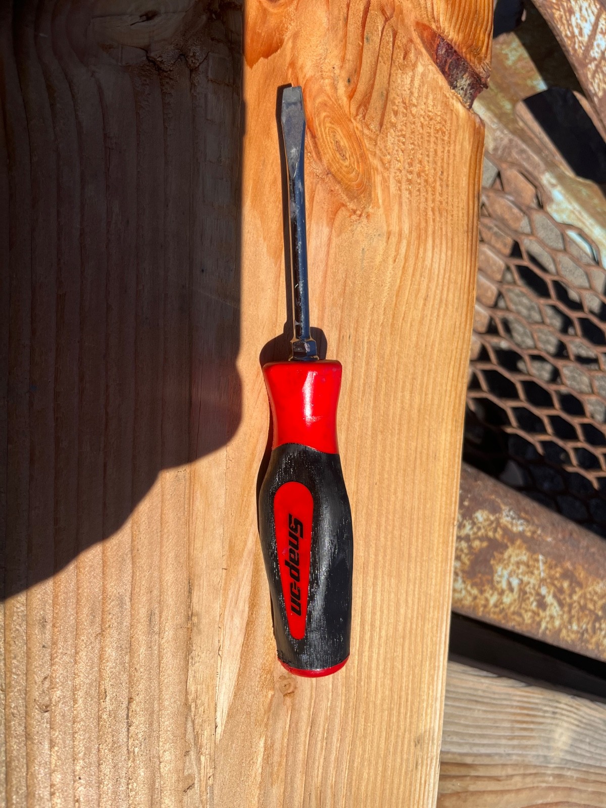 SNAP ON – SGD4B RED/BLACK COMFORT GRIP FLAT BLADE SCREWDRIVER 1/4 – LOC#27