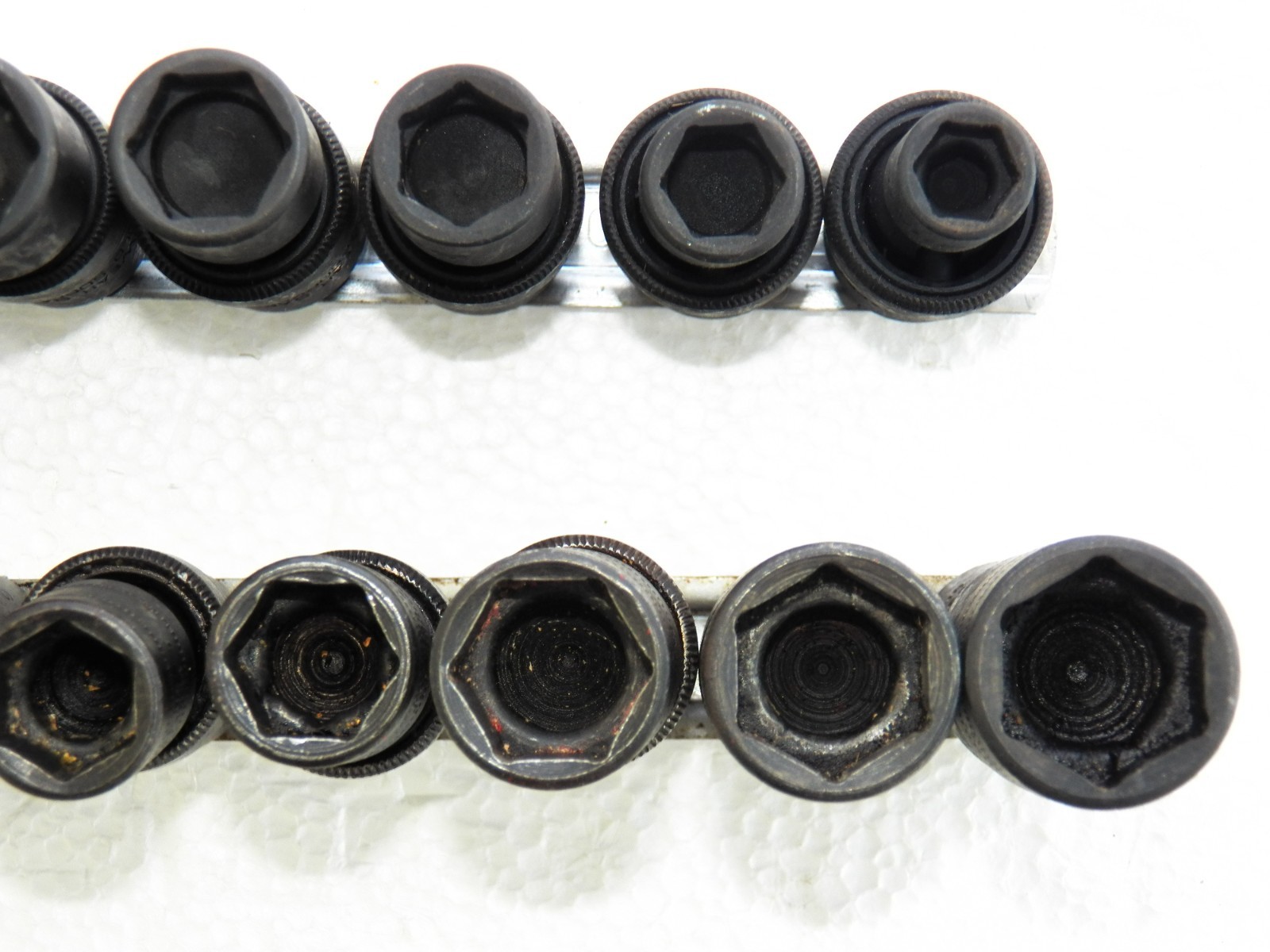 Snap-on 3/8″ drive Metric 10-19 & Sae 3/8-3/4 6-point IMPACT Swivel Socket Sets