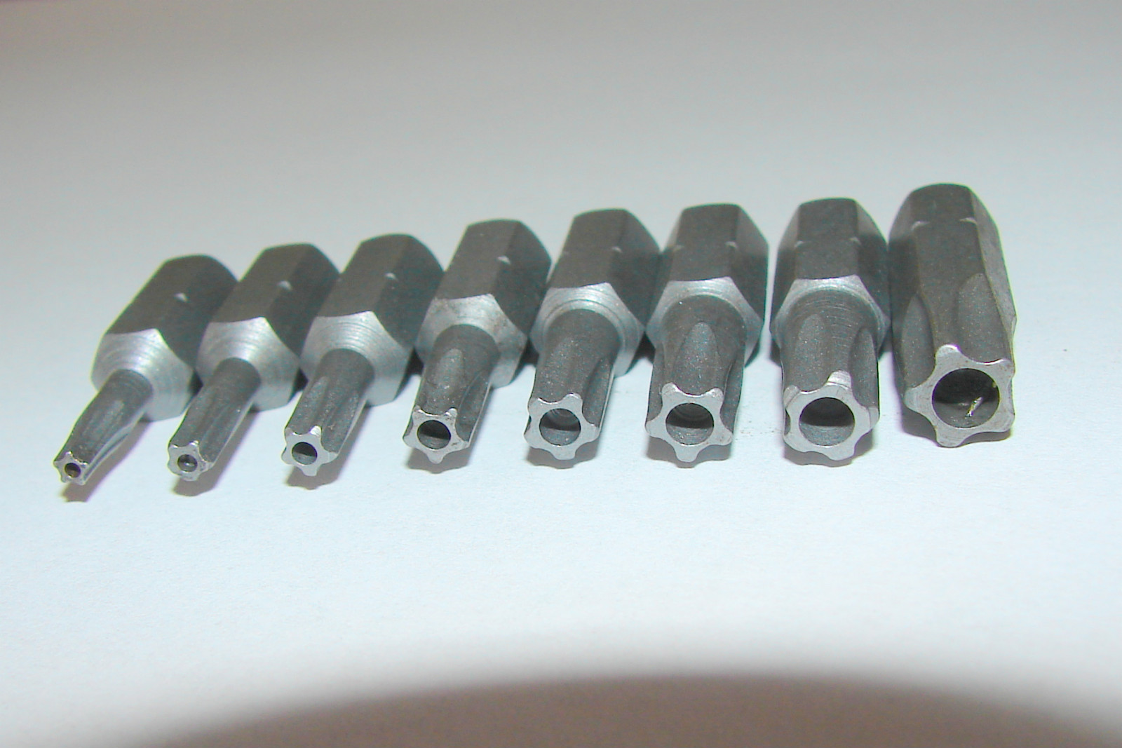 5-Point star Torx Tamper-Proof Bit Set w/ mini ratchet wrench 8pc TS 8-40