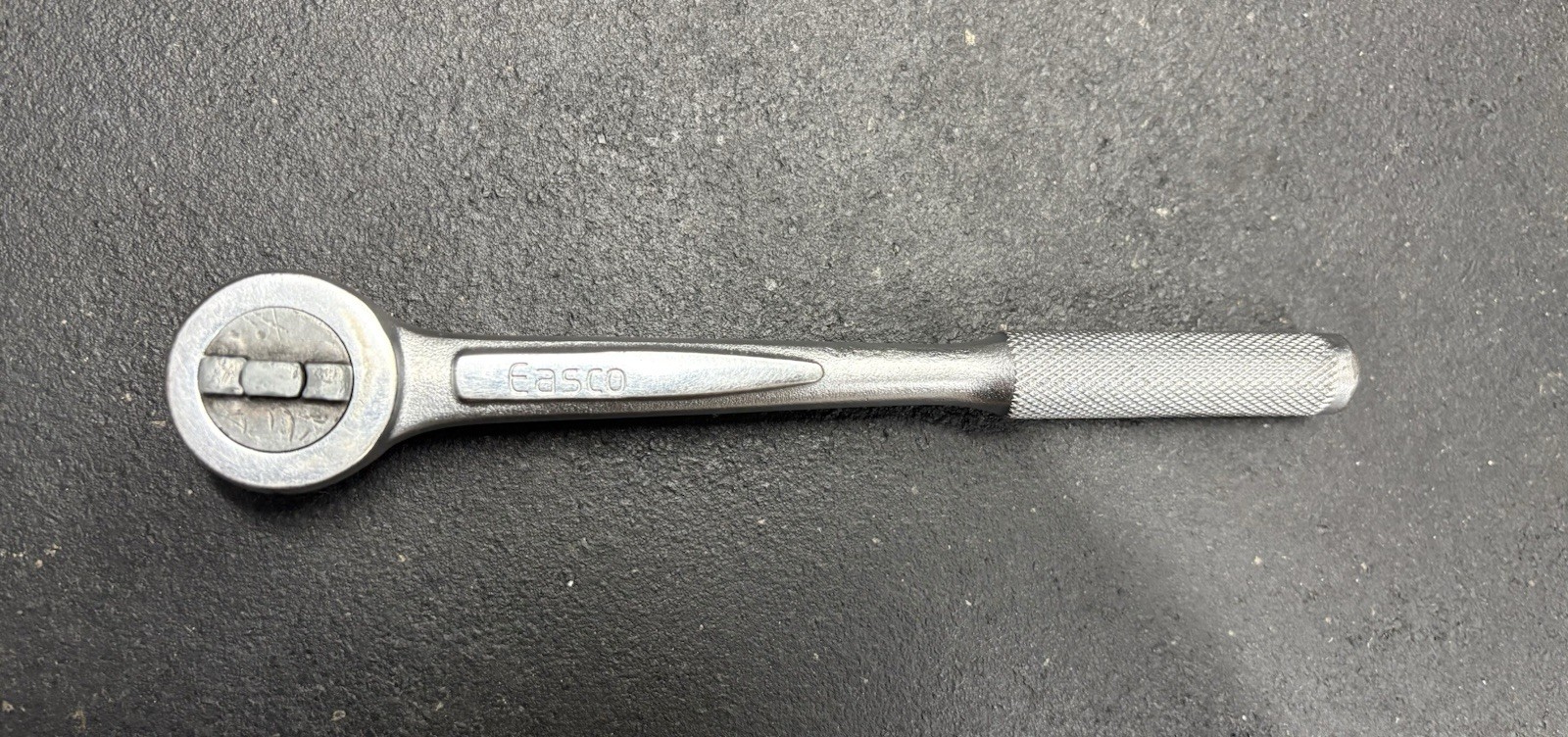 Easco USA 3/8″ Drive Round Head Fine Tooth RHFT Ratchet No 721109