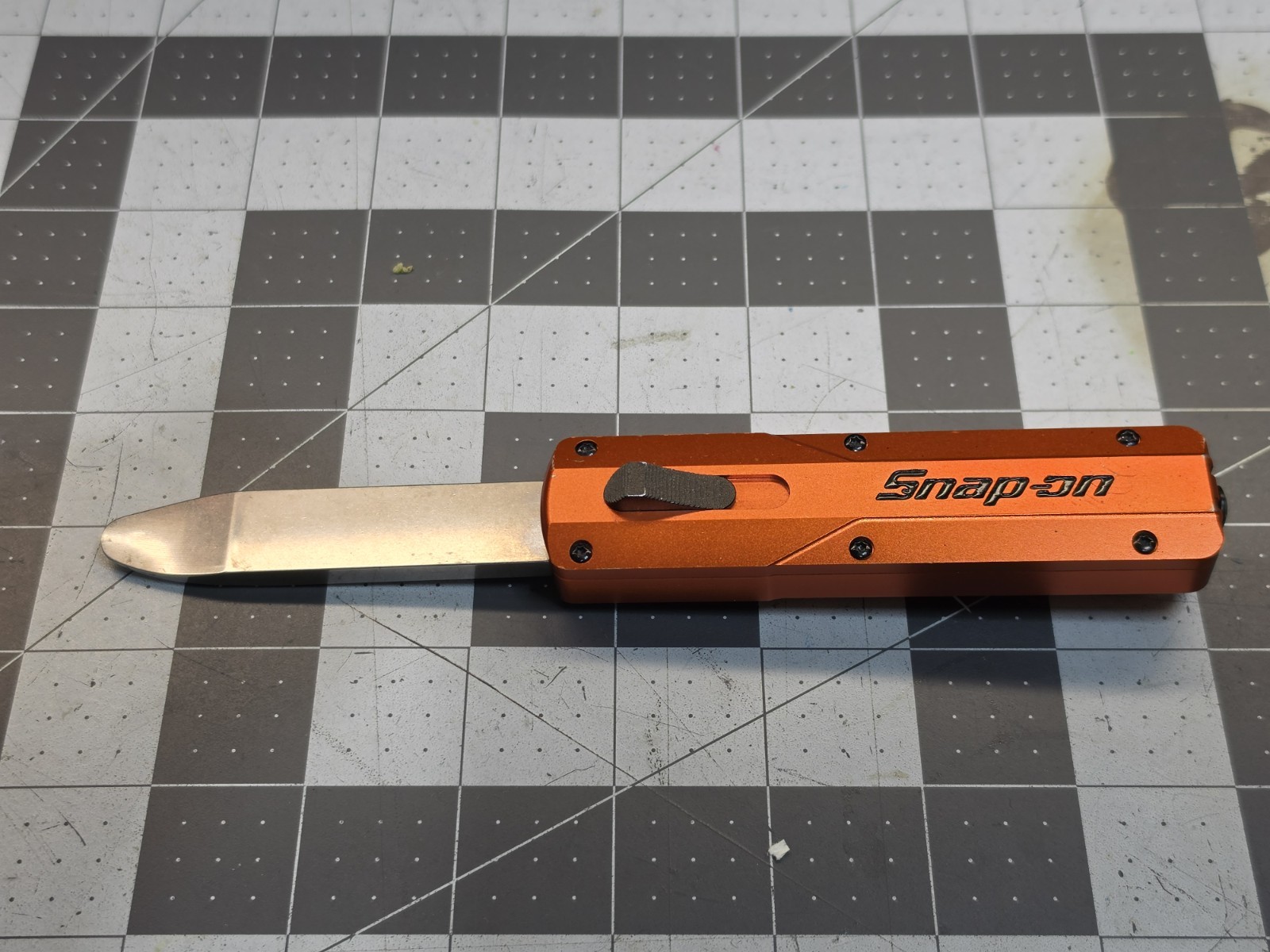 Snap On Out The Front OTF Retractable Prybar PBFT60O Orange With Belt Clip