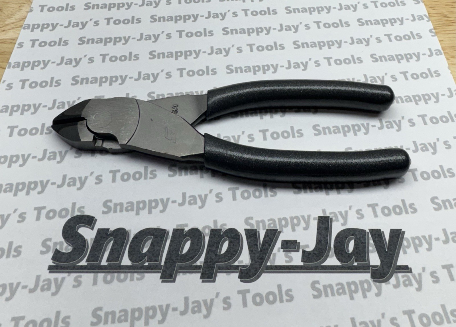 Snap-on Tools USA NEW DARK TITANIUM Soft Grip 7″ Diagonal Cutter Pliers 87BCFDT