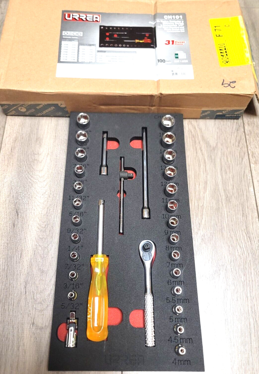 Urrea Tools 31pc SAE & Metric 1/4 dr Socket & Ratchet Foam Tray Set Mexico CH101