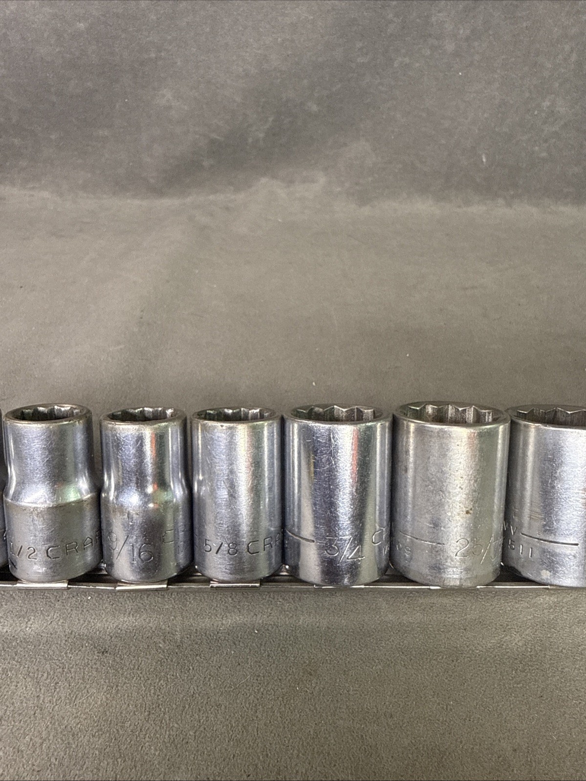 Craftsman USA 14-Piece 14 Piece Drive Socket Set with Socket Holder
