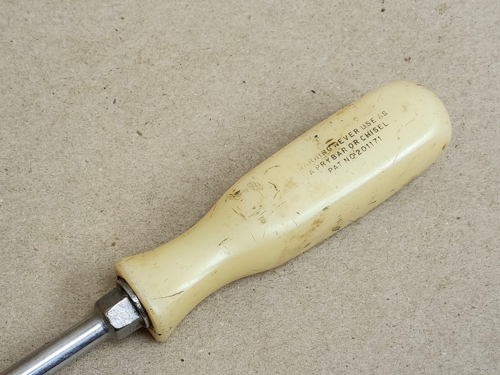 Snap-on 500 Limited Edition 5/16 X 6 in Flat Blade Screwdriver