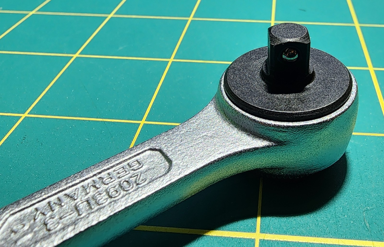 GEDORE 2093U-3 – 1/4″ DRIVE COMFORT GRIP 5″ ROUND HEAD RATCHET – MADE IN GERMANY