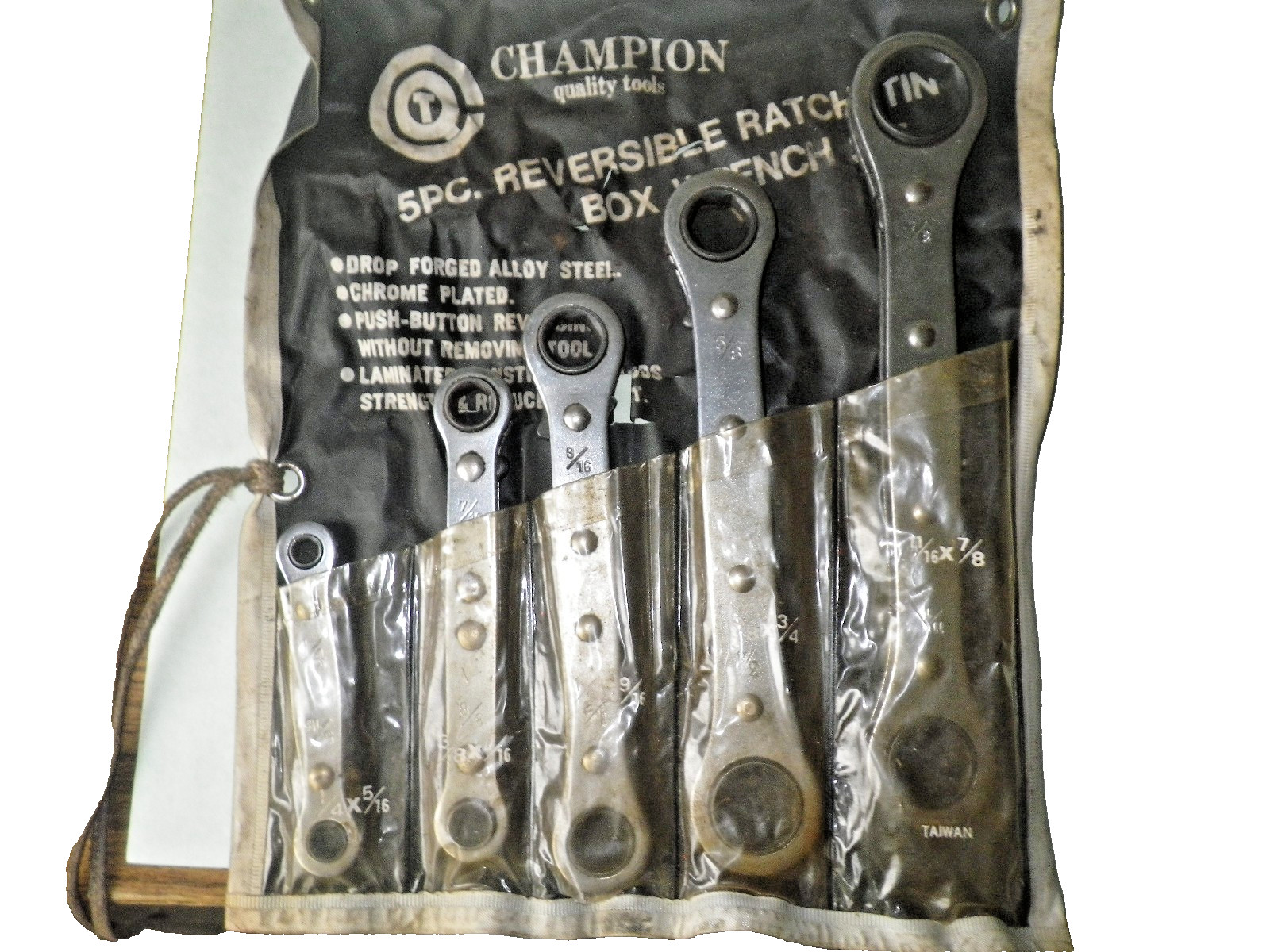 5 Piece Champion Ratcheting Box End Wrenches 1/4′ thru 7/8″ Push butto Reversing
