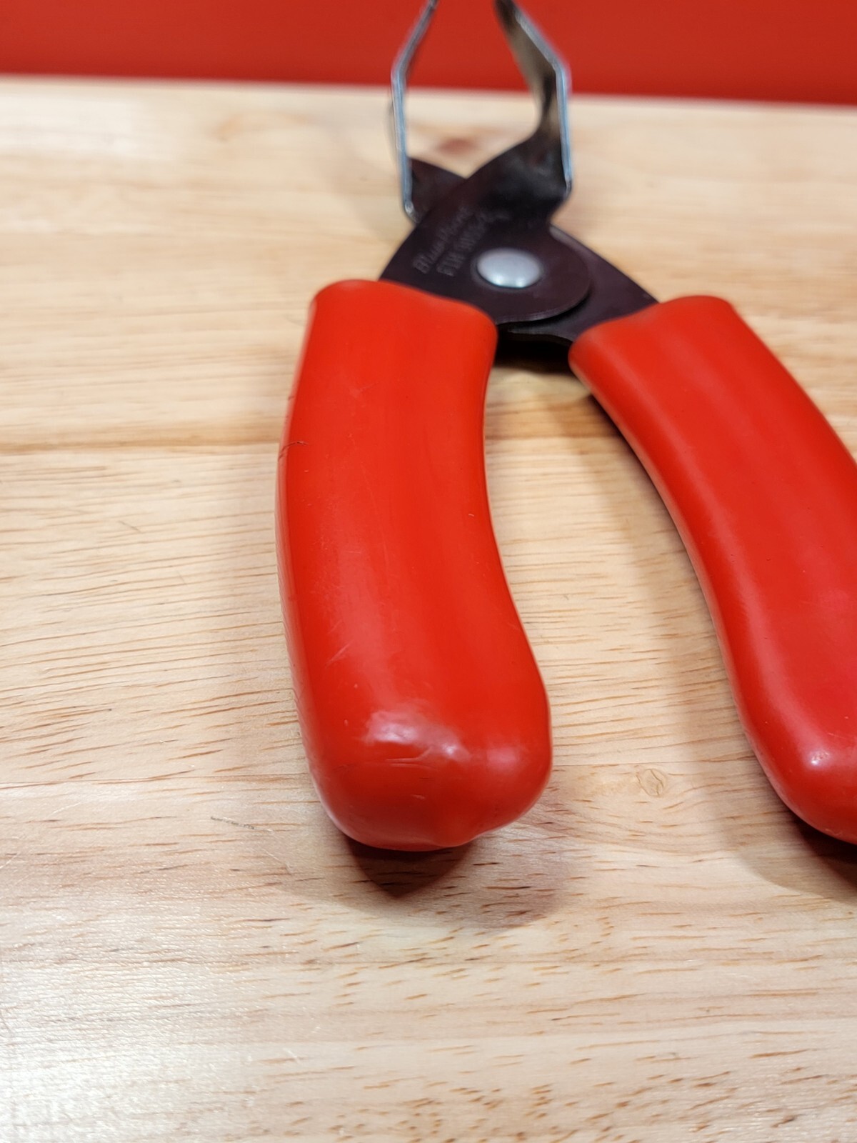 Blue-Point Tools 9055-2 Fuel Line Hose Disconnect Pliers FIH9055-2 Red