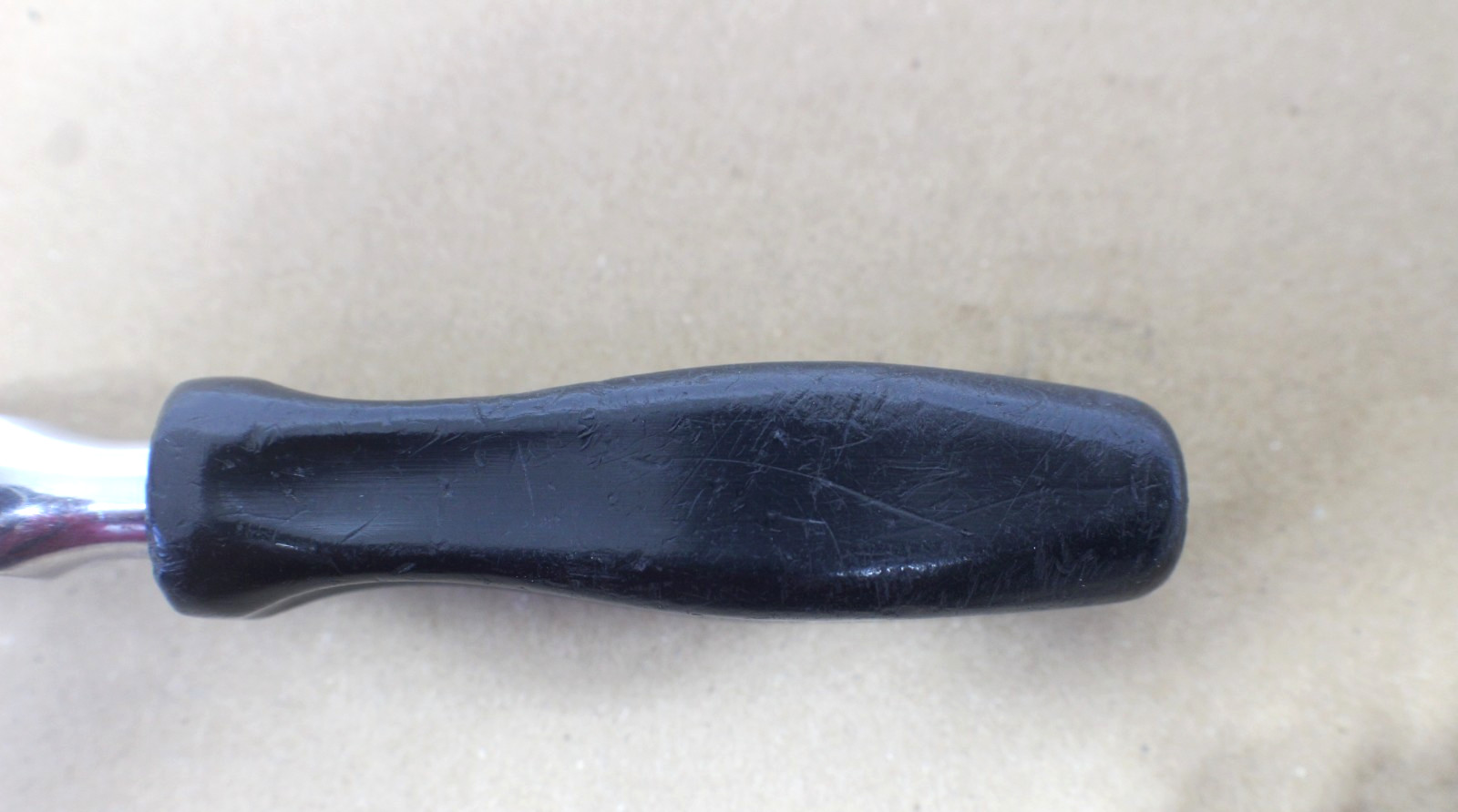 SNAP-ON MODEL FK835 (3/8″ DRIVE) FLEX-HEAD RATCHET BLACK HARD HANDLE