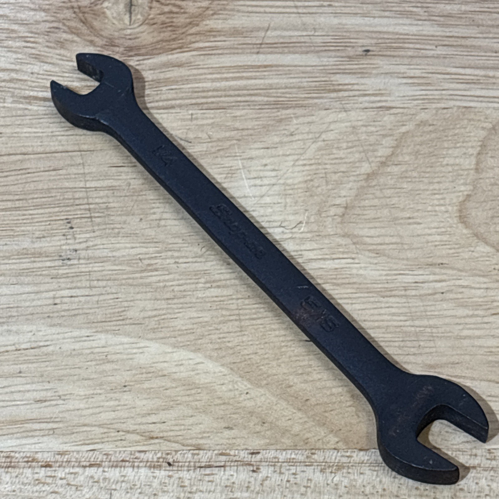 Snap On 1/4″ x 5/16″ Double Open End Wrench Black Industrial Finish GVO810B USA