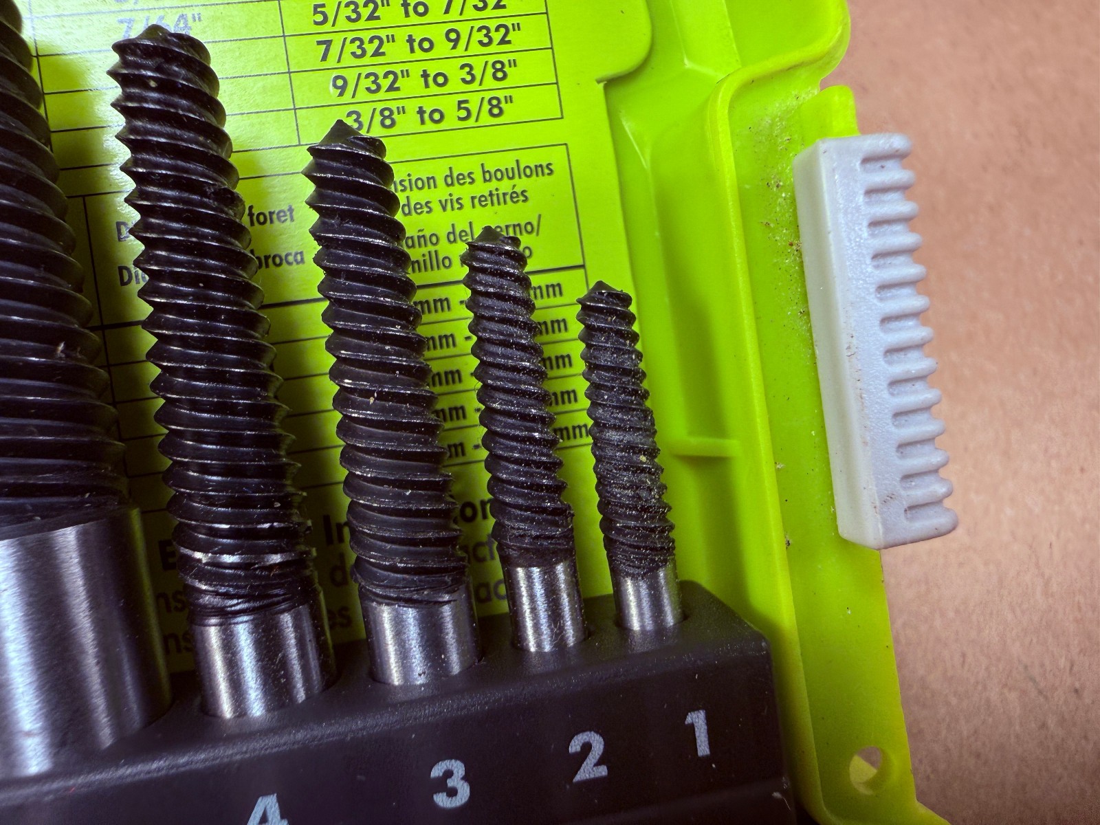 Lightly Used? – RYOBI Spiral Screw Extractor Set – 5 Piece A96SE51