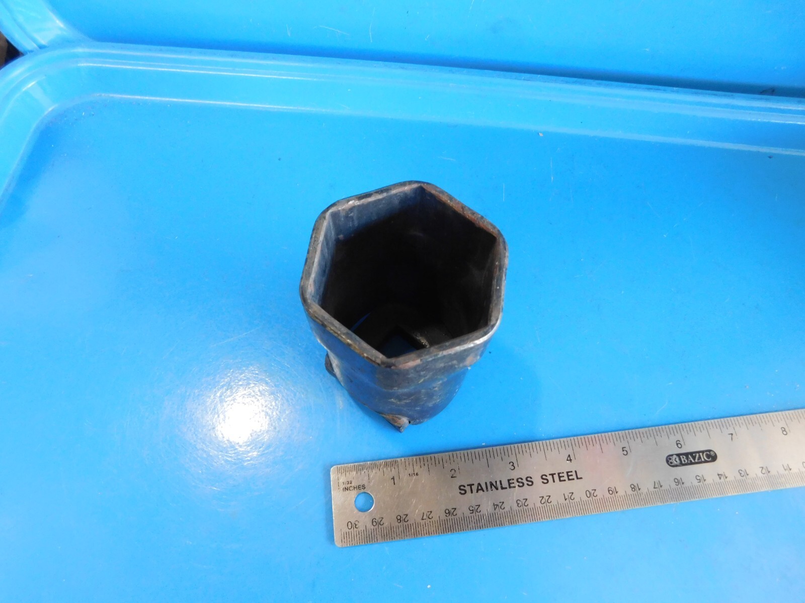 USED ,BLUE POINT TOOLS (3-1/4 IN. / 54 MM) , AXLE NUT SOCKET #ANS1900A