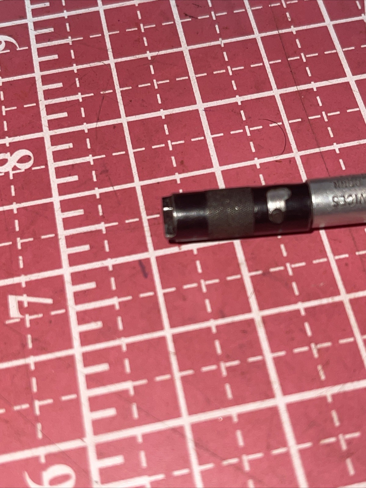 Ullman Devices USA D1 Screw Starter Magnetic Pick Up Tool Magnet 2-5/8 Long D-1