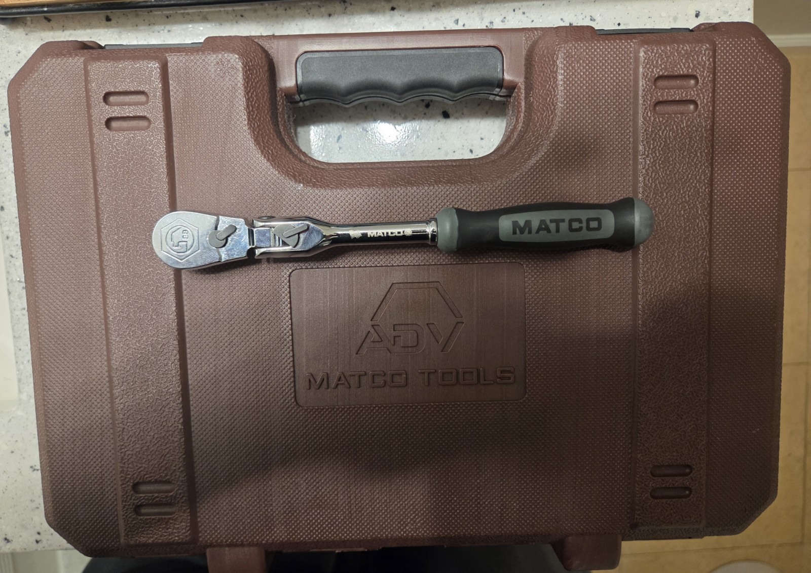Matco tools 1/4 Drive 48 pc skt set & 1/4 (6″) ratchet chrome and gray