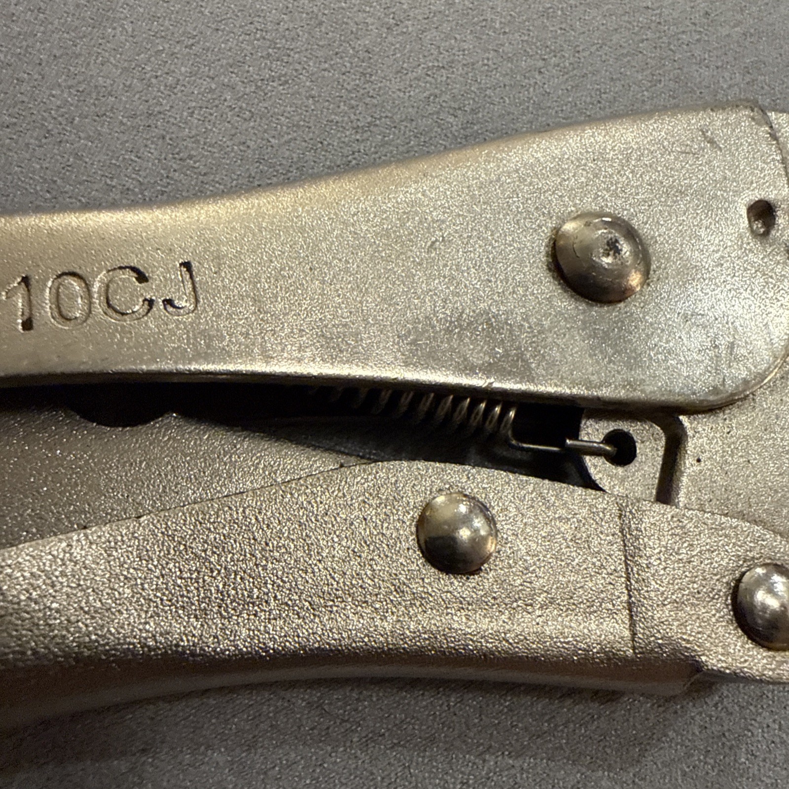 Mac Tools 8-7/8″ Long Curved Jaw Locking Pliers MLP10CJ