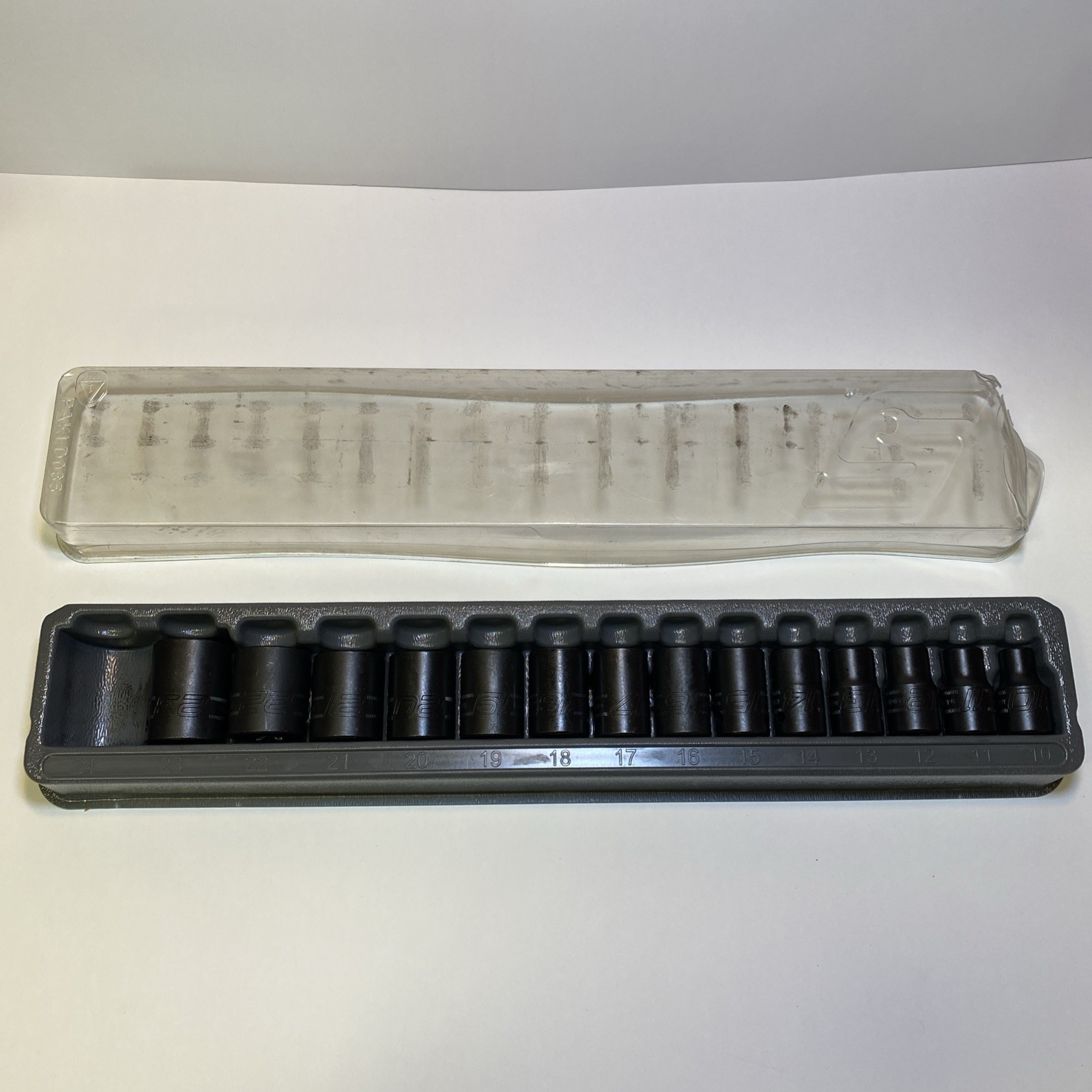 Snap On 1/2″ Drive 10mm – 23mm Shallow Impact Sockets In Tray (Missing 24mm) VGC