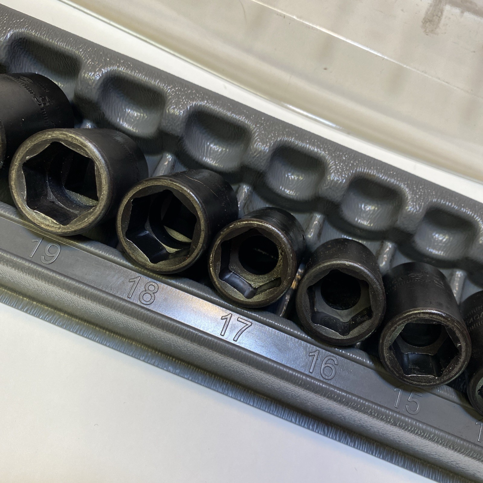 Snap On 1/2″ Drive 10mm – 23mm Shallow Impact Sockets In Tray (Missing 24mm) VGC