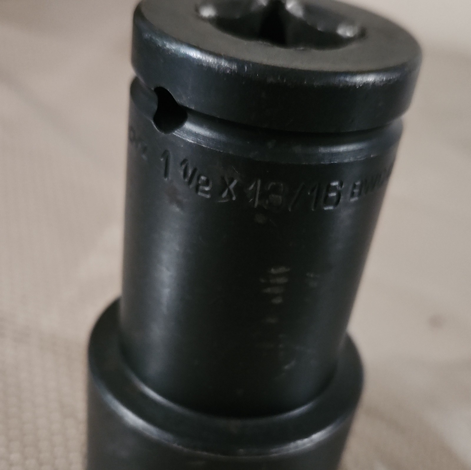 Snap-on Tools USA (BWD-482) 3/4” Drive -6 Point -Impact Socket (1-1/2” x 13/16″)