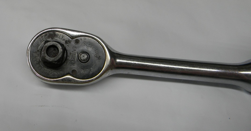 SNAP-ON 3/8″ DRIVE 7-1/2″ LONG STANDARD HANDLE QUICK RELEASE RATCHET #F723