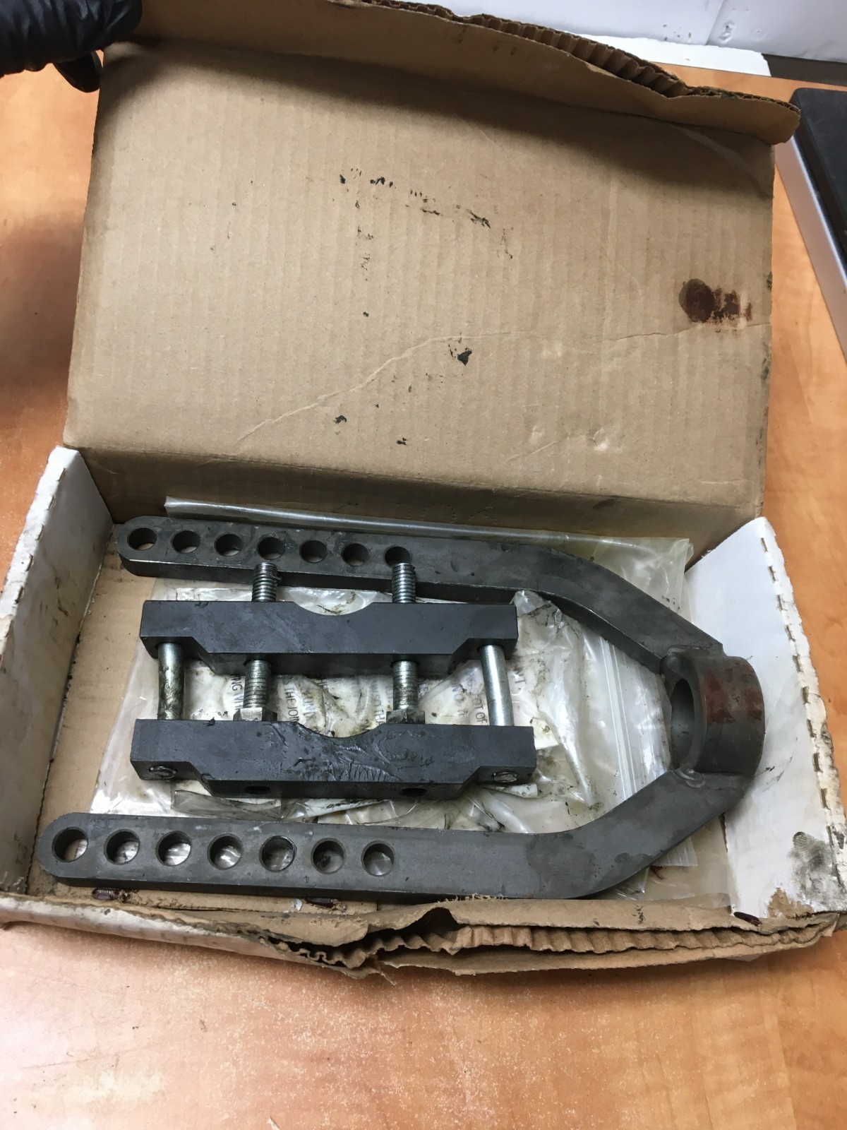 MAC Tools CV 5000 Joint Assembly Removal Remover Tool