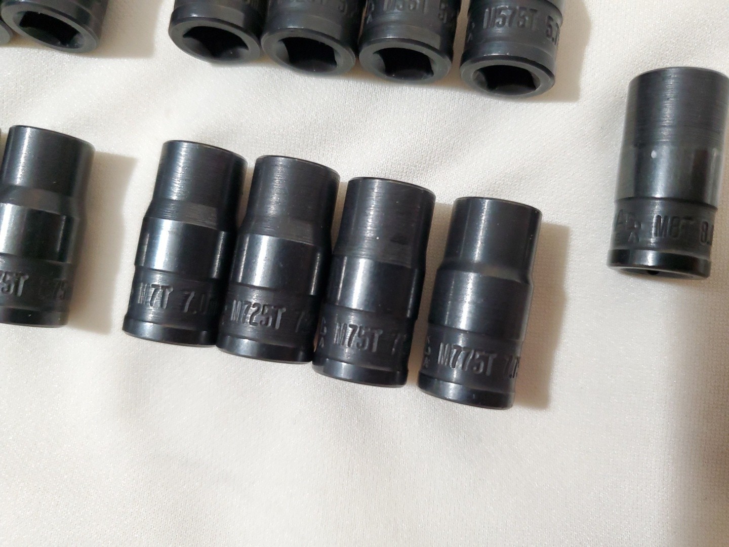 Mac Tools 13 Piece 1/4″ Drive Twist Socket Set Metric 4.0mm-8mm, (0.25″ grads)