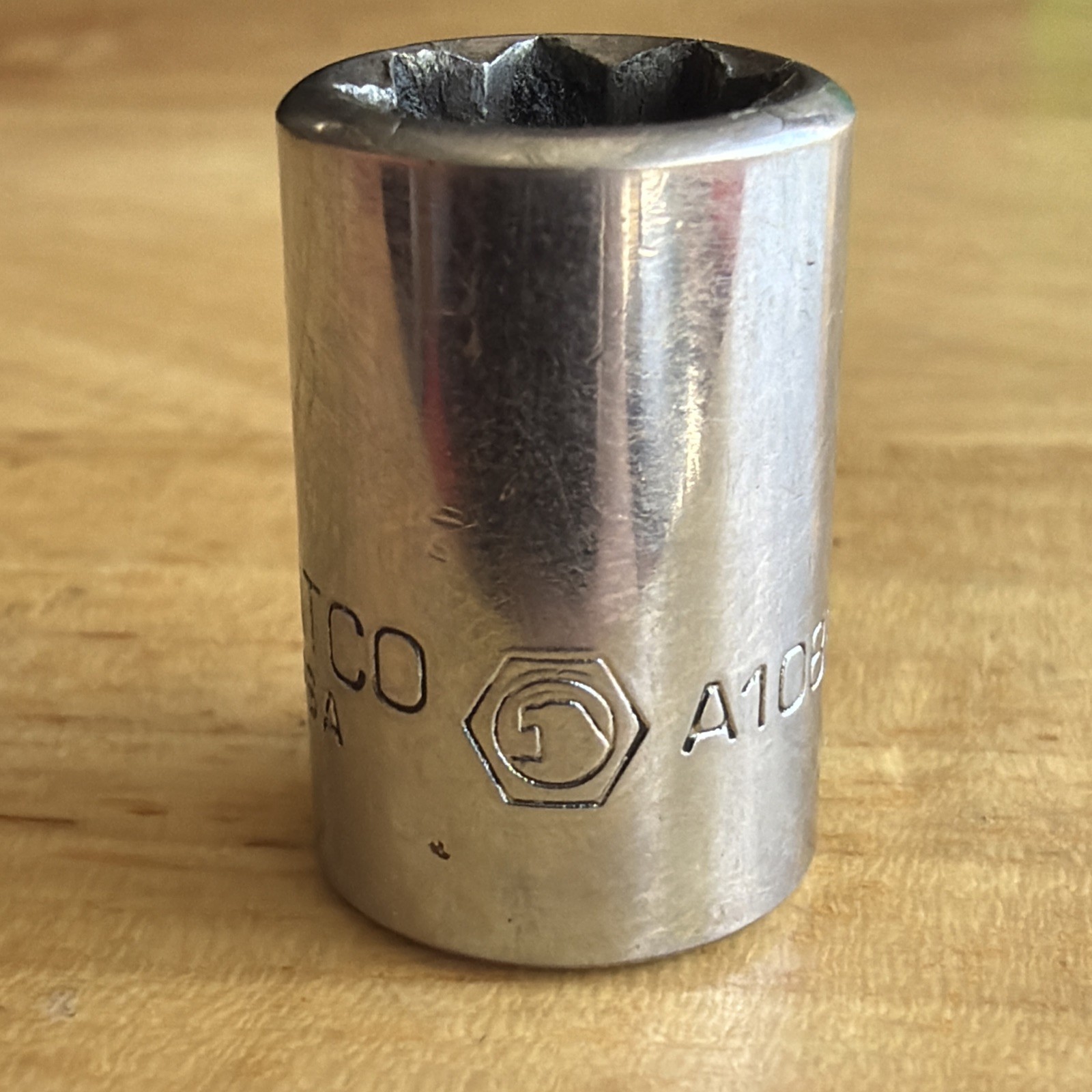 Matco Tools 5/16″ Shallow Socket 1/4″ Drive 8 Point Double Square A108B USA
