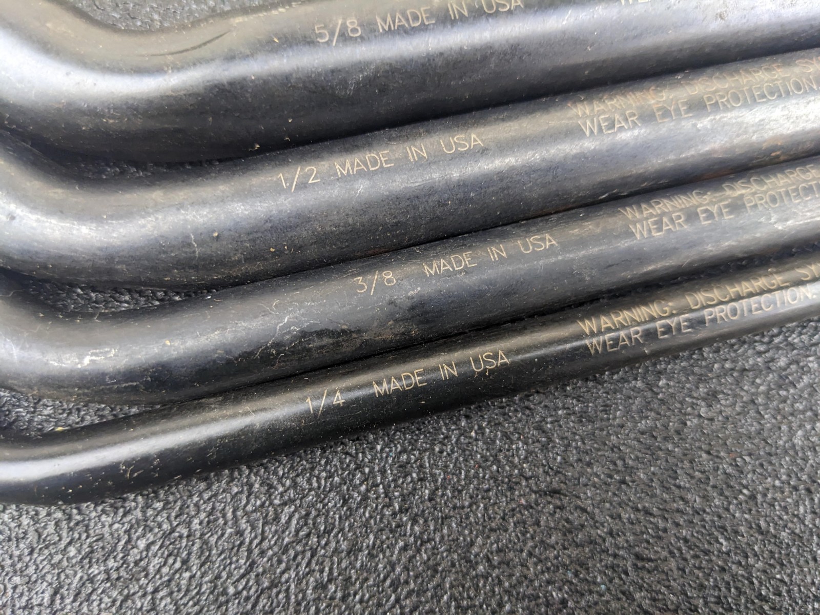 #bm776 Lisle 42400 4 Piece Air Line Disconnect Set for Truck air Systems