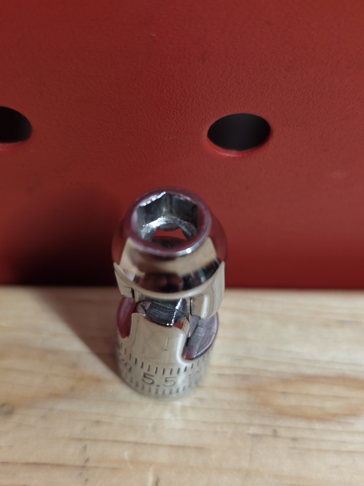 Snap-on TMUSM5.5 5.5mm 1/4″ Drive 6-Point Shallow Chrome Universal Swivel Socket