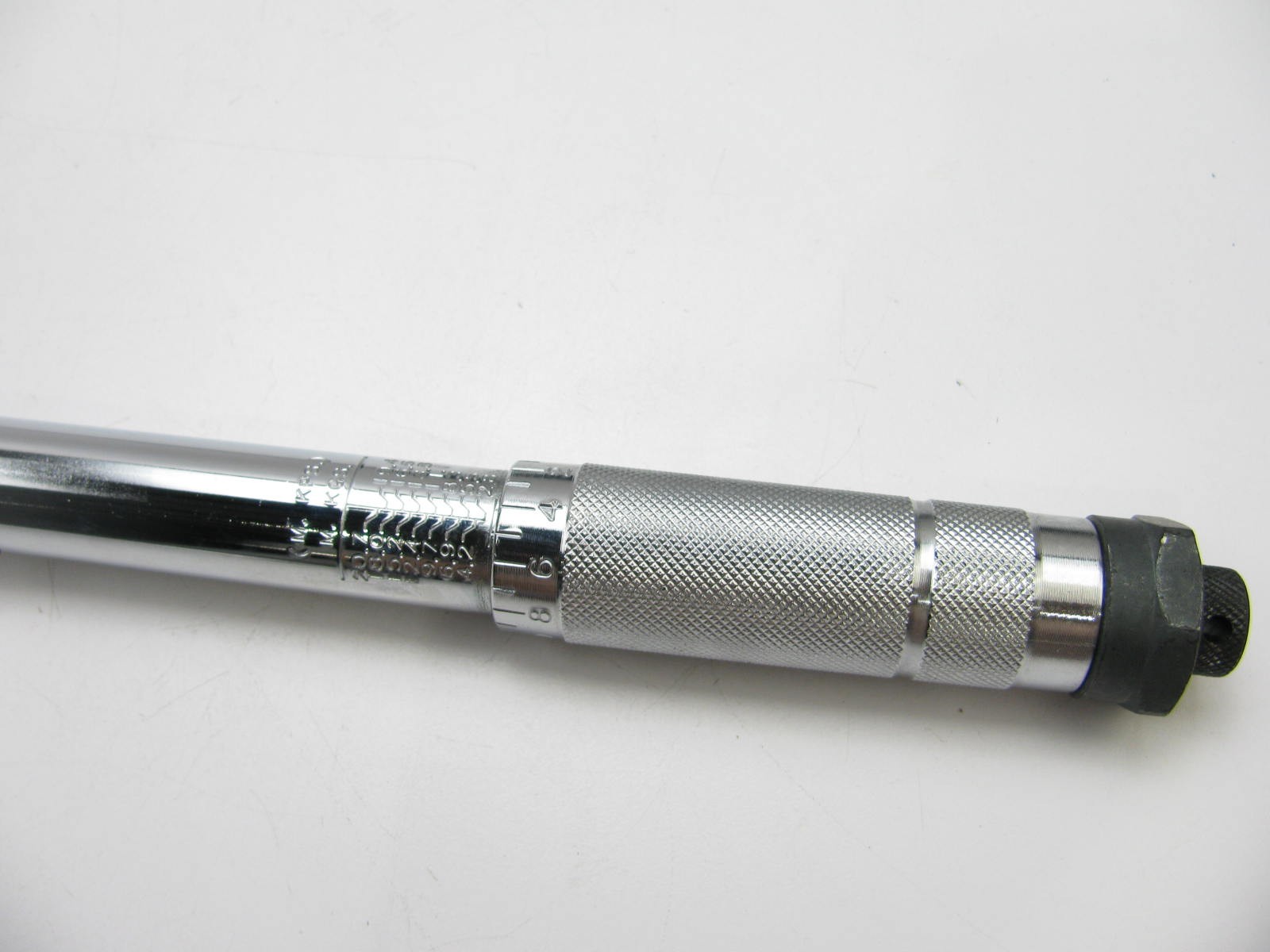 Gearhead GH3002 Adjustable Ratcheting Torque Wrench 1/2″ Drive, 20-150 Lbs