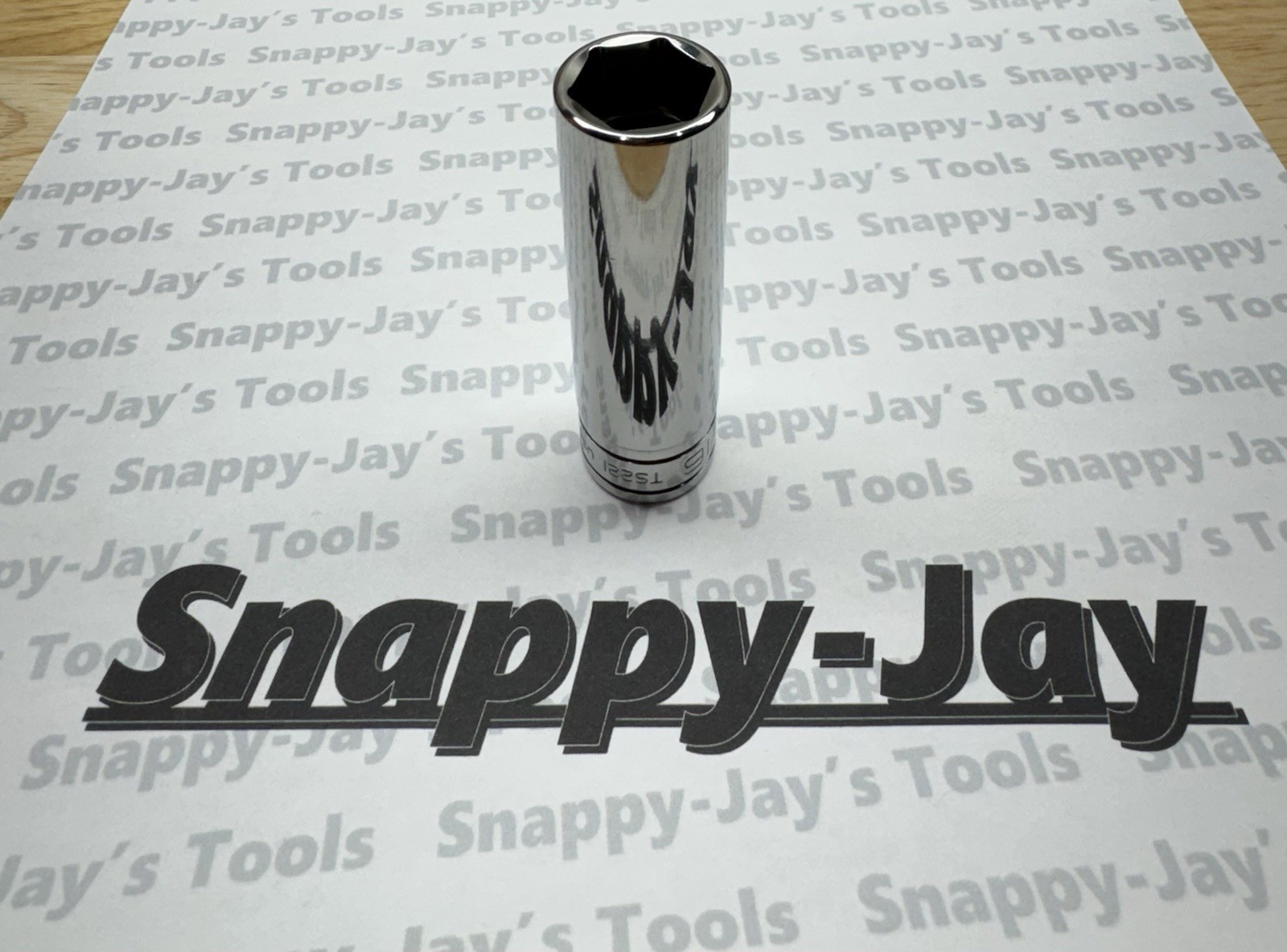 Snap-on Tools USA NEW 1/2″ Drive 11/16″ SAE Deep 6 Point Chrome Socket TS221