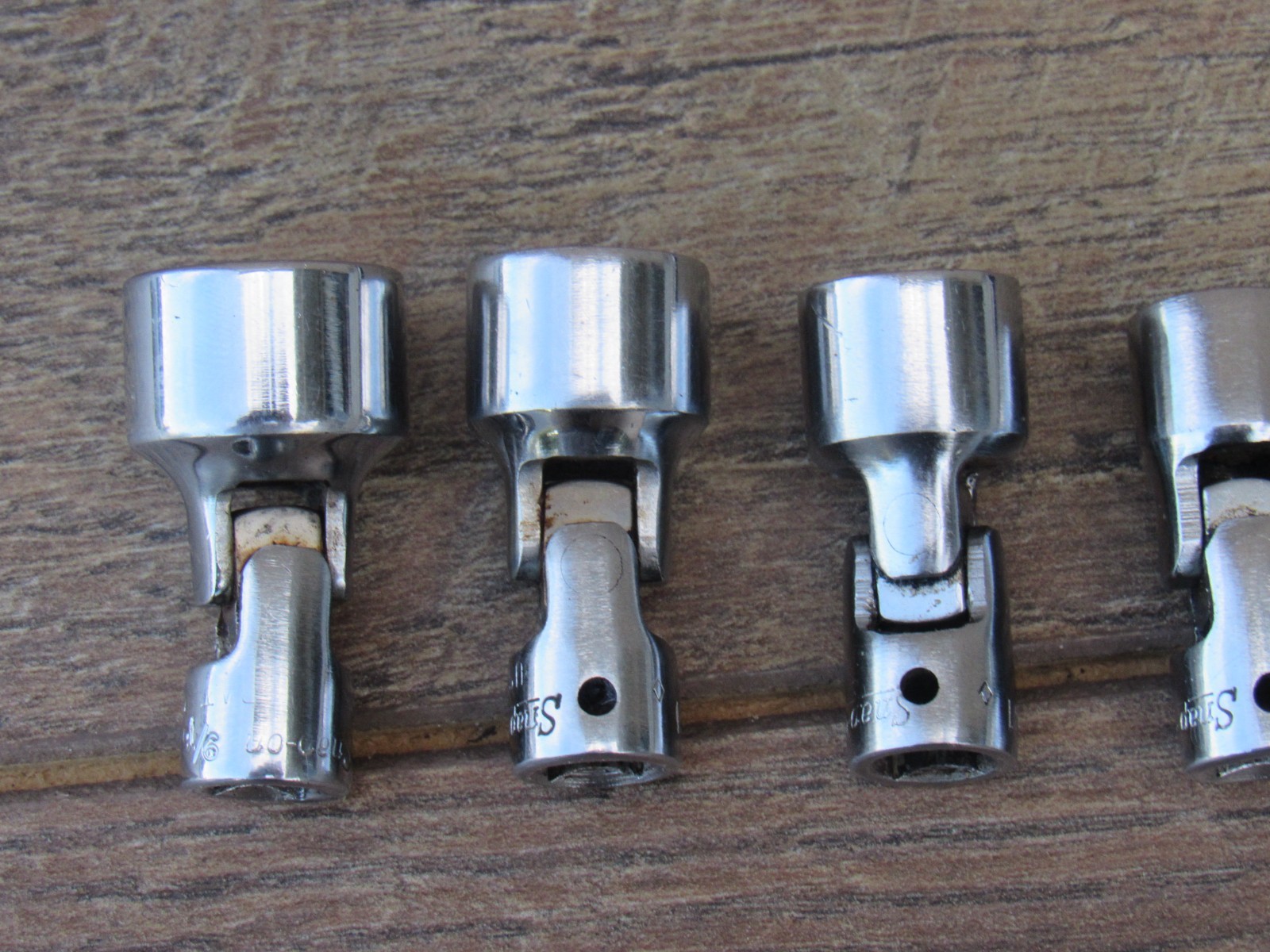 SNAP ON 106TMUS 1/4″ DRIVE 6 PT 6 PC SAE UNIVERSAL SWIVEL SOCKET SET UNDERLINE