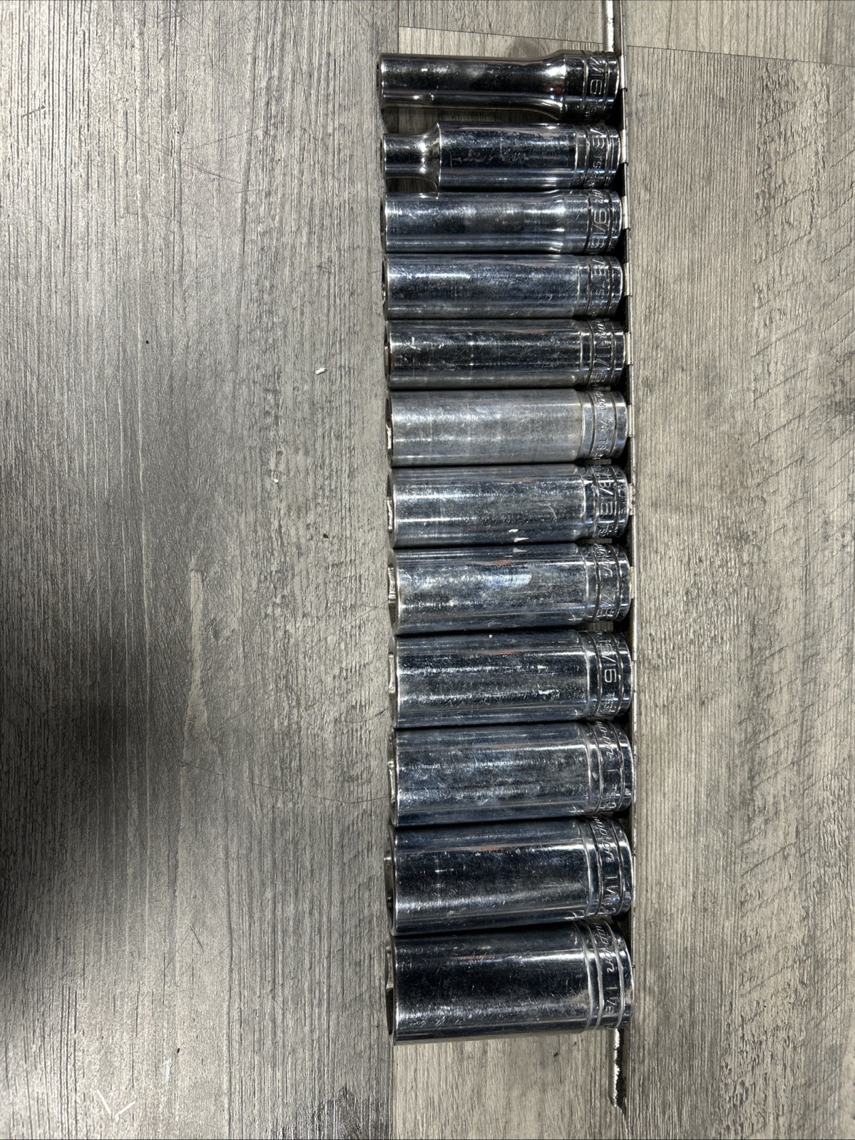Snap-On 313TSYA -1 12pc 1/2″ Drive 6-Point SAE Deep Socket Set 1-1/16″ – 3/8″