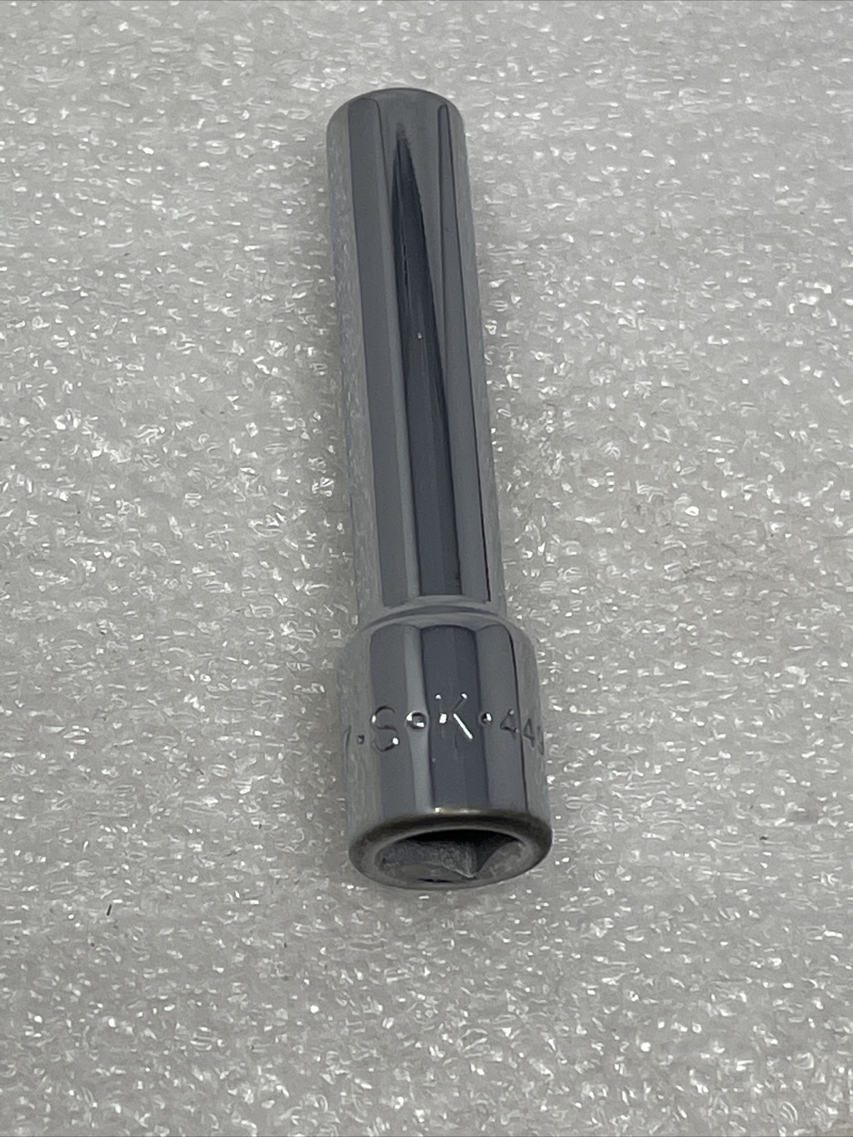 E7 SK Hand Tools 44957, 1/4″ Drive Metric Deep Female Inverted Torx Socket, USA