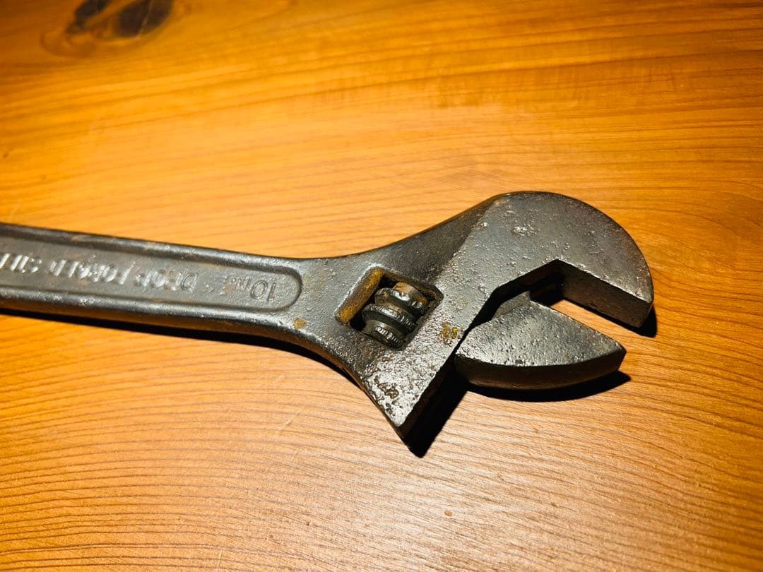 Vintage item!! ️ Obtained from a foRMer US ARMy colonel Crescent monkey wrench