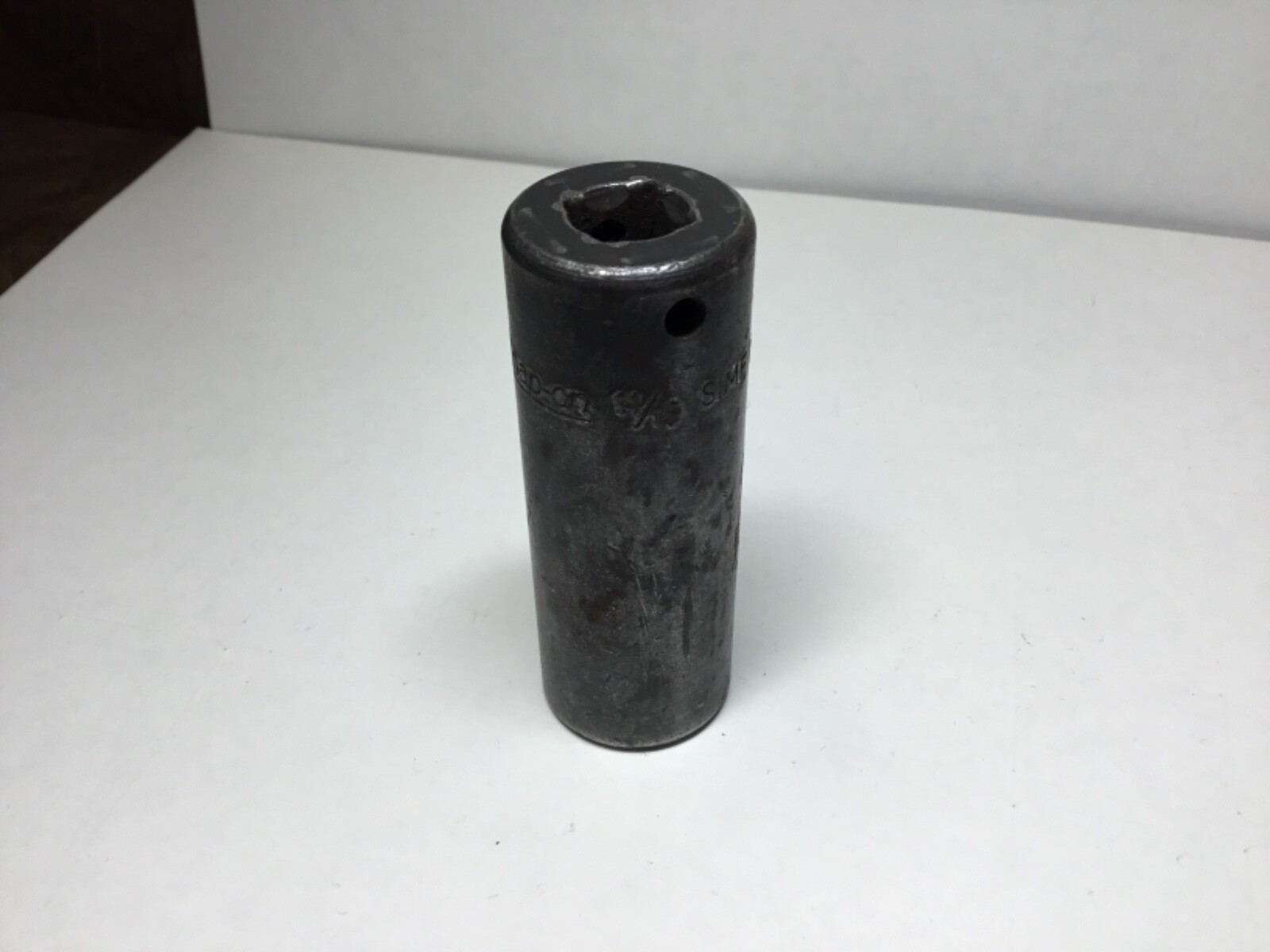 Snap-on Tools USA 3/8″ Drive 11/16″ SAE Deep 6 Point Impact Socket SIMF220 LO-P
