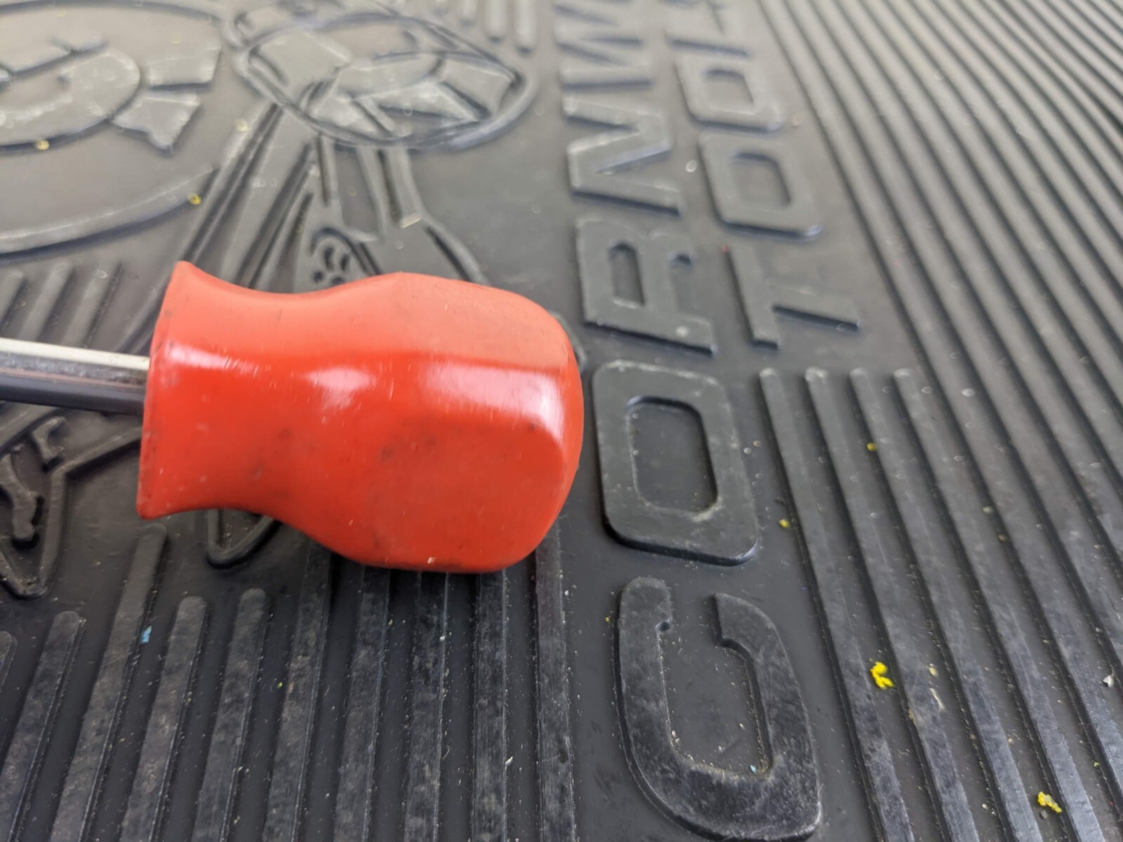 #av310 MAC Tools USA Model P212XA #2 Philips Stubby Red Hard Handle Screwdriver