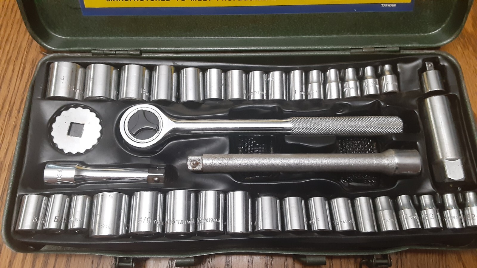 Cobra 40 pcs. Socket Wrench Ratchet Set METRIC/SAE with Case COMPLETE Used Tool