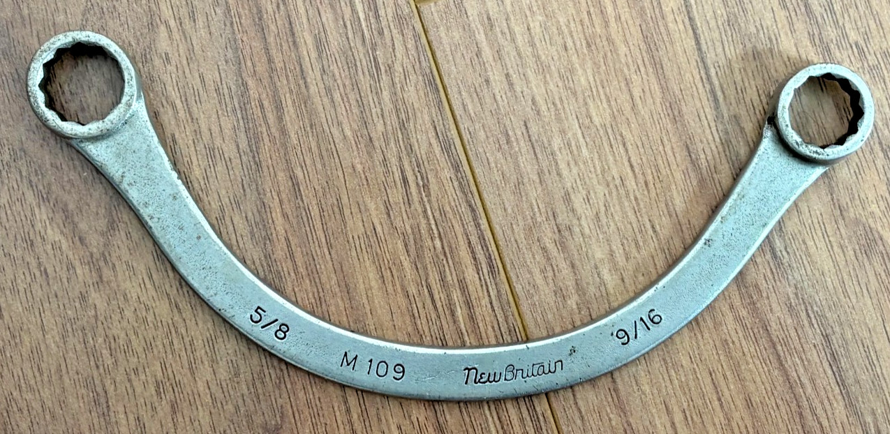 NEW BRITAIN M109 AIRCRAFT WRENCH 5/8×9/16in 12PT USED USA HALF MOON WRENCH
