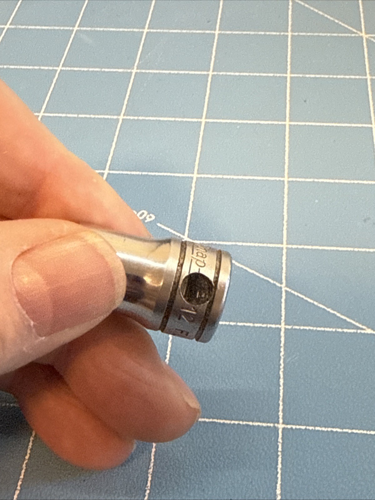 Vintage Snap On 3/8″ Drive E12 Shallow Chrome Invert Torx Socket FLE120