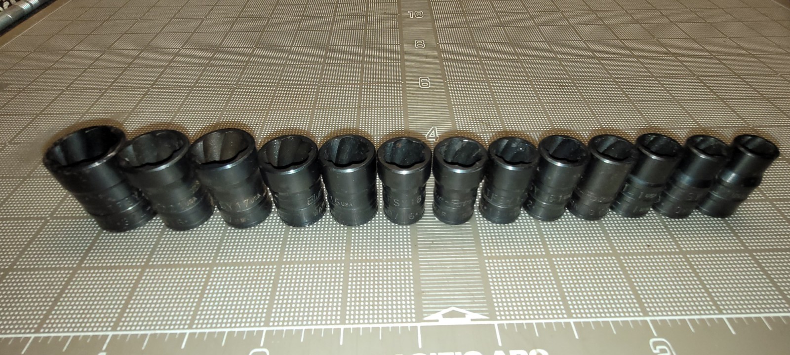 TFSY 13 pc 3/8″ Drive Metric / SAE Shallow Twist Impact Socket Set Blue-Point